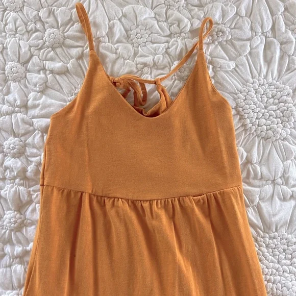 Old Navy Tiered Maxi Dress - Picture 4 of 9